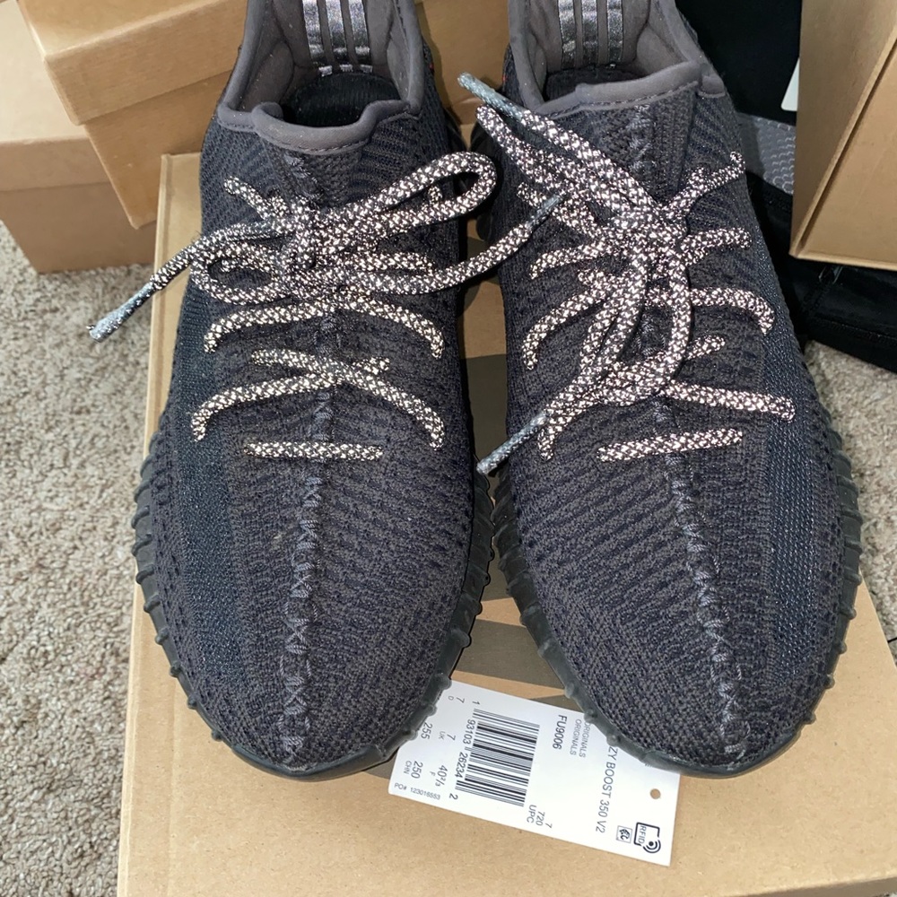 Yeezy Boost 350 V2